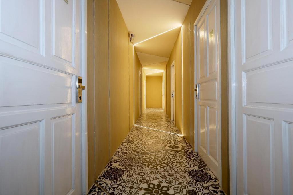 Magnolia Hotel Джакарта Екстер'єр фото